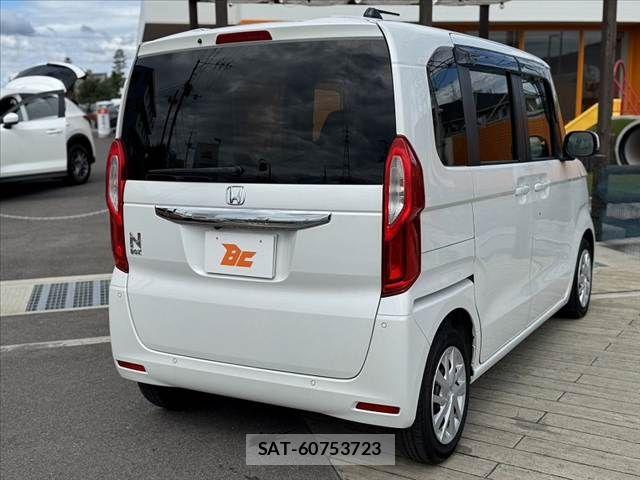 Honda N BOX 2021-08 8881045-12