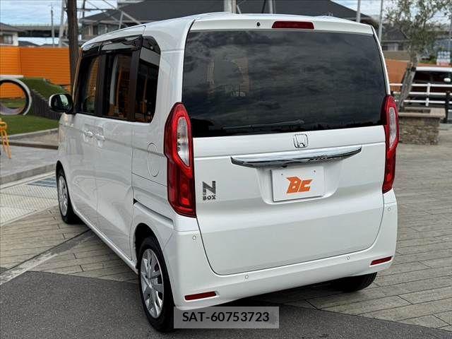 Honda N BOX 2021-08 8881045-14