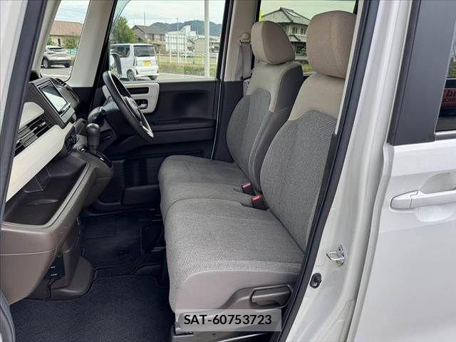Honda N BOX 2021-08 8881045-17