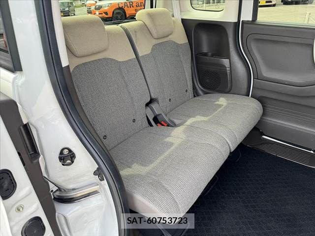 Honda N BOX 2021-08 8881045-18