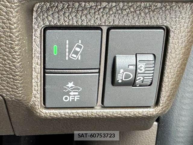 Honda N BOX 2021-08 8881045-25