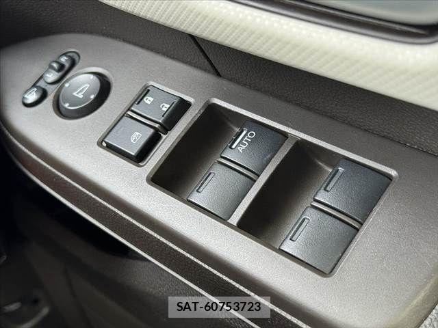 Honda N BOX 2021-08 8881045-26