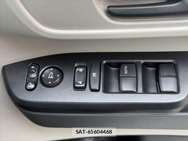 Honda N BOX 2025-08 8881013-26