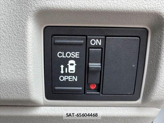 Honda N BOX 2025-08 8881013-5