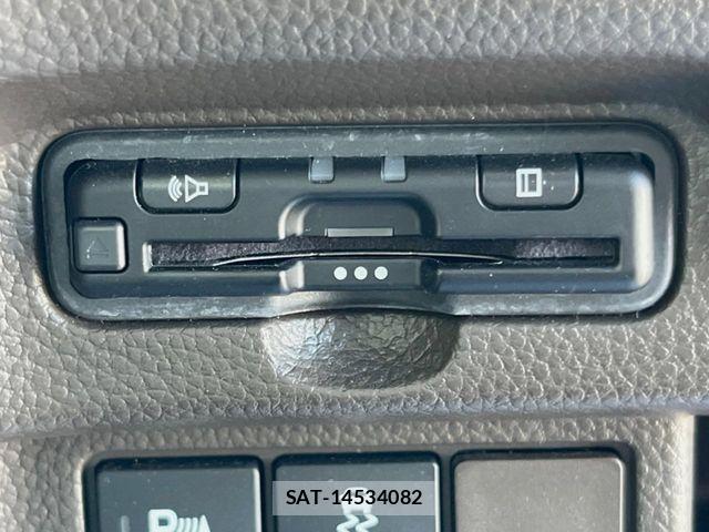 Honda N BOX 2023-04 8881030-4