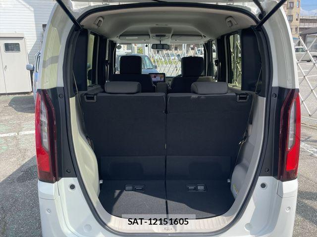 Honda N BOX 2024-02 8881032-10
