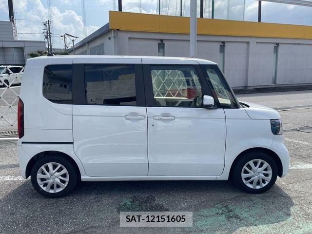 Honda N BOX 2024-02 8881032-2