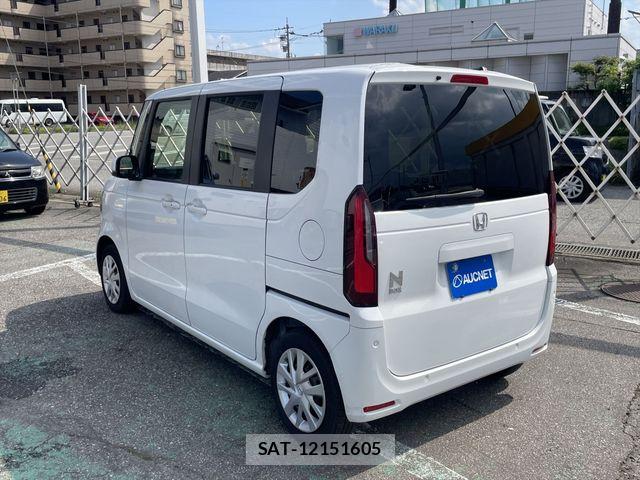 Honda N BOX 2024-02 8881032-5