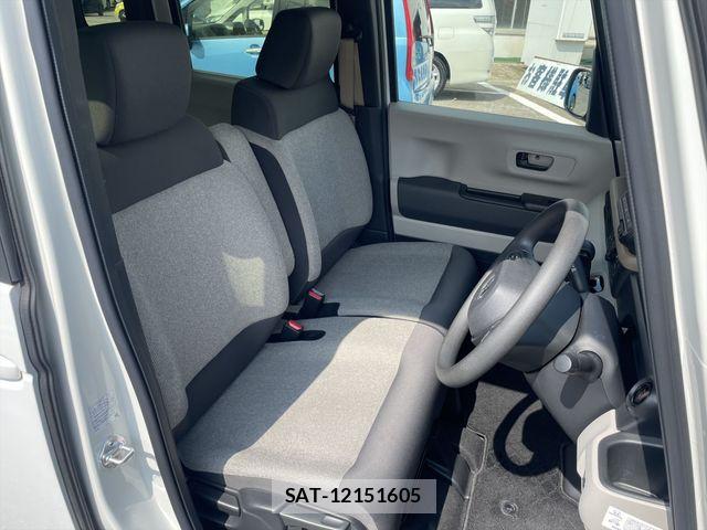 Honda N BOX 2024-02 8881032-7