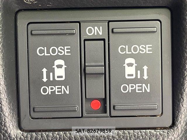 Honda N BOX 2023-05 8881008-5