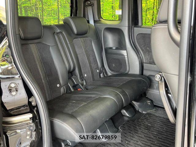 Honda N BOX 2023-05 8881008-8