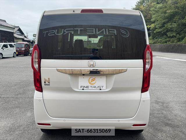 Honda N BOX 2023-09 8881016-17