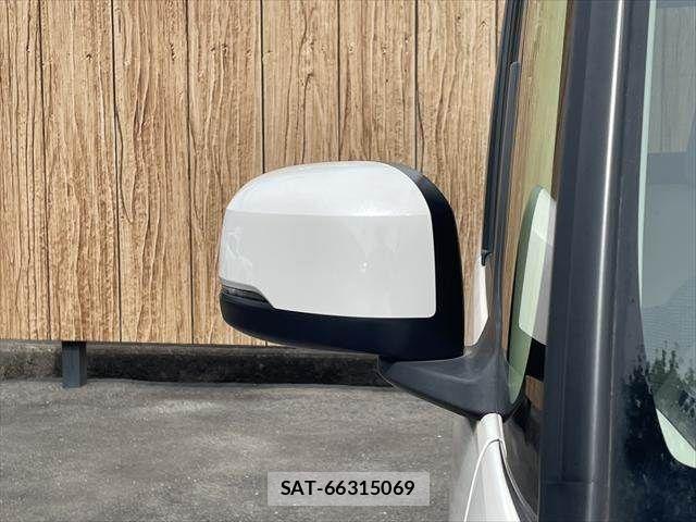 Honda N BOX 2023-09 8881016-22