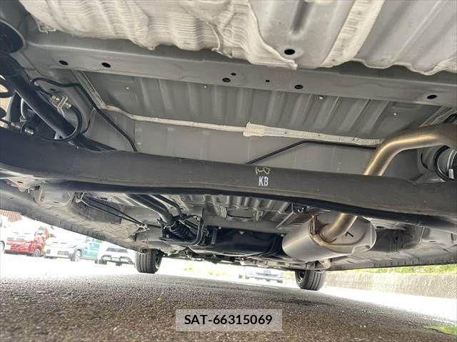 Honda N BOX 2023-09 8881016-29