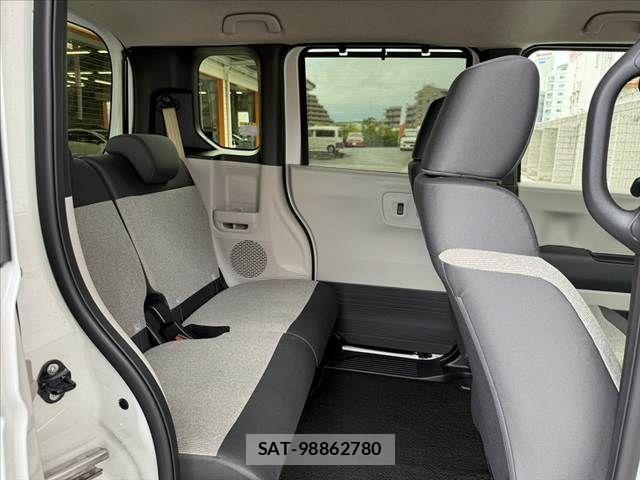Honda N BOX 2025-08 8881014-17
