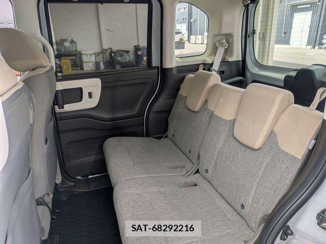 Honda N BOX 2021-05 8881028-14