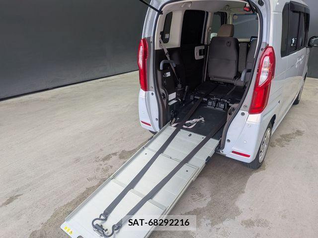 Honda N BOX 2021-05 8881028-18