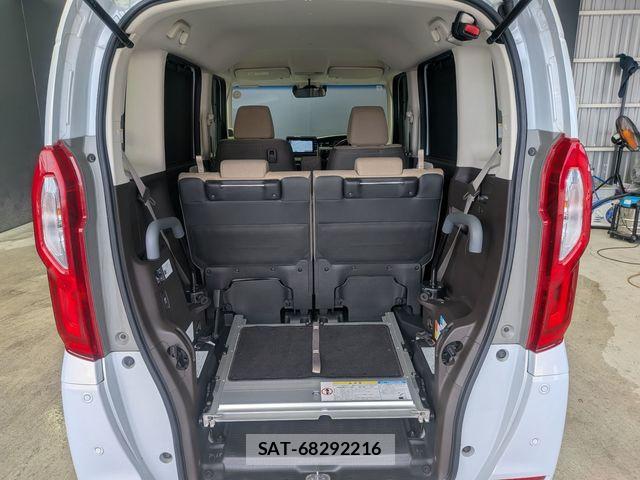 Honda N BOX 2021-05 8881028-20