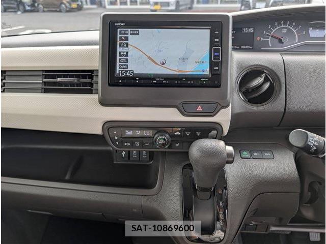 Honda N BOX 2022-01 8881033-24