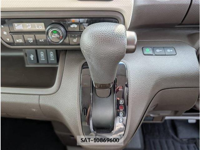 Honda N BOX 2022-01 8881033-26