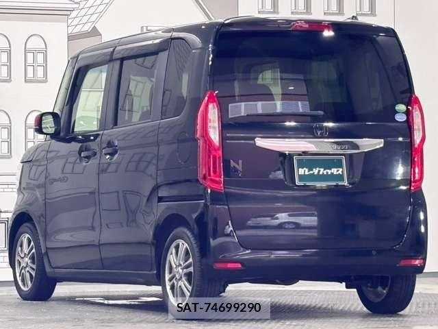 Honda N BOX 2021-04 8881023-5