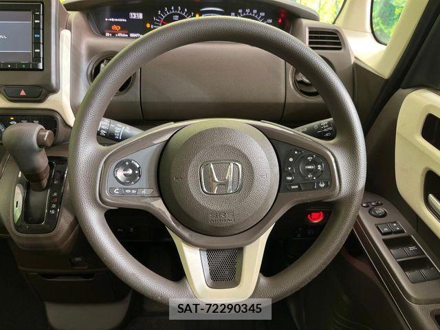 Honda N BOX 2021-05 8881036-10