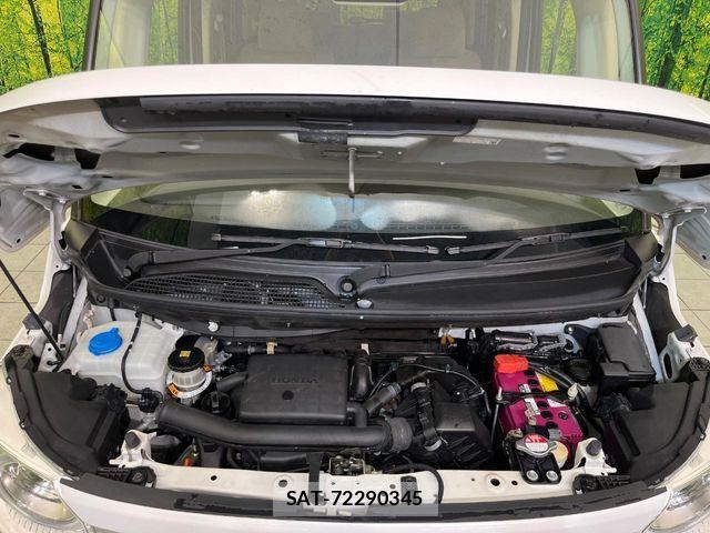 Honda N BOX 2021-05 8881036-17