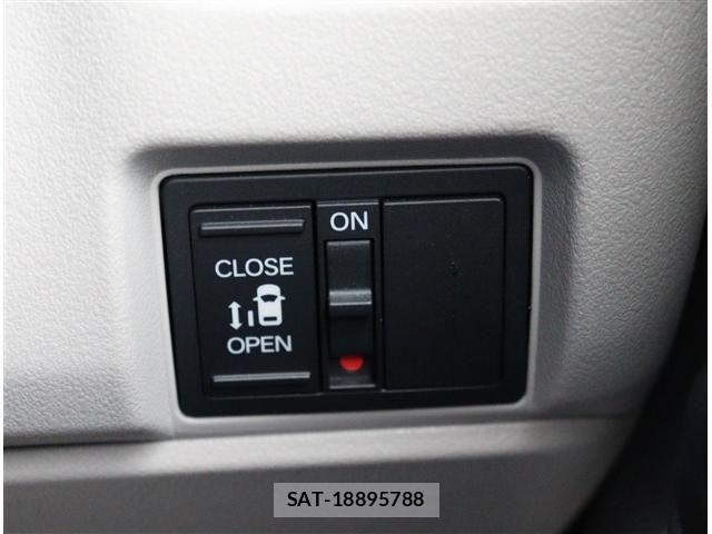 Honda N BOX 2024-05 8881004-12