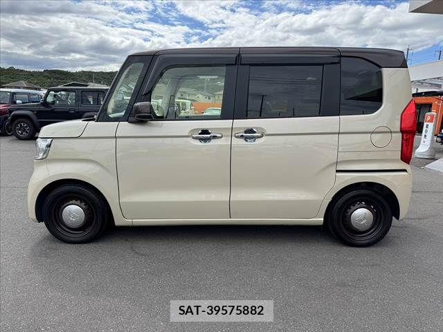 Honda N BOX 2023-03 8881012-11