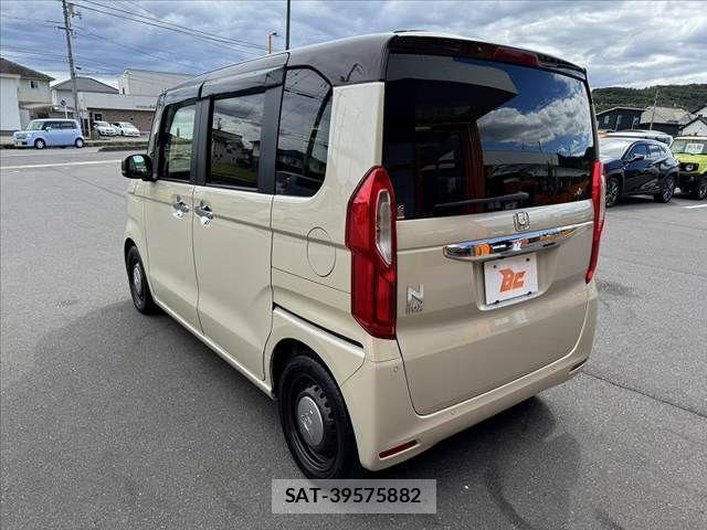 Honda N BOX 2023-03 8881012-12