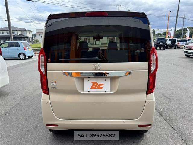 Honda N BOX 2023-03 8881012-13