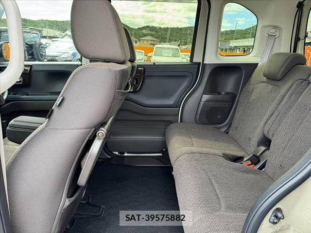 Honda N BOX 2023-03 8881012-18