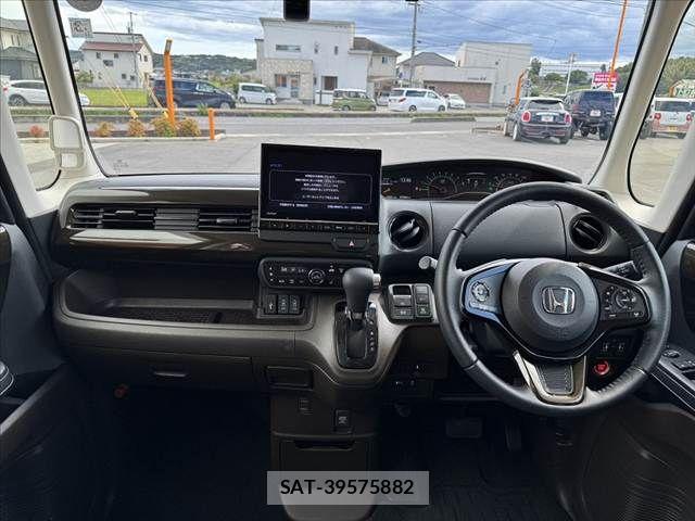 Honda N BOX 2023-03 8881012-1