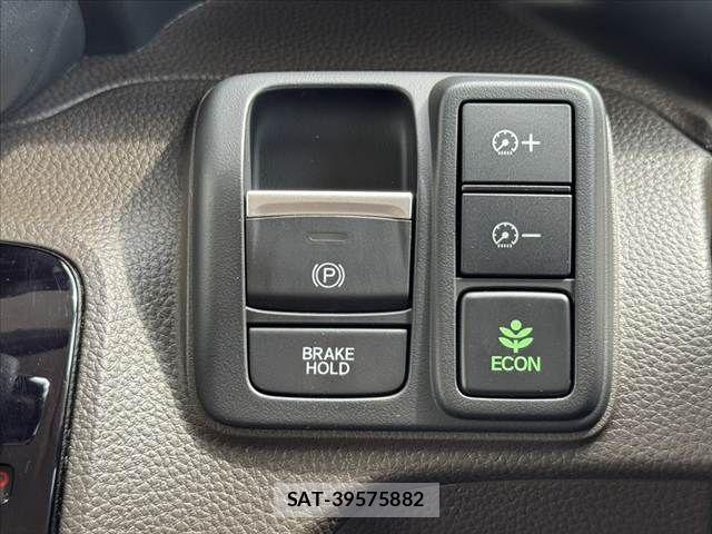 Honda N BOX 2023-03 8881012-26
