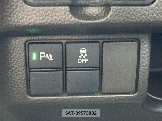 Honda N BOX 2023-03 8881012-29
