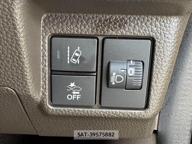 Honda N BOX 2023-03 8881012-5