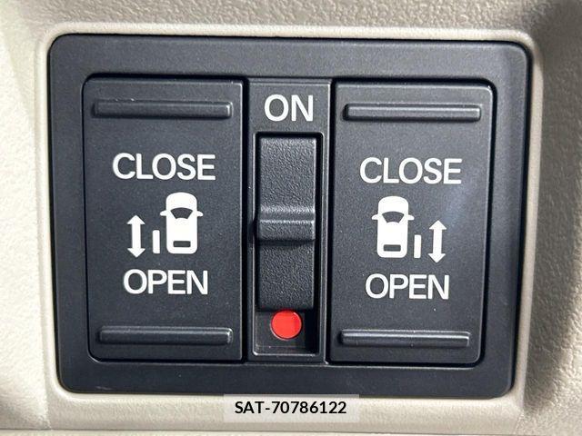 Honda N BOX 2024-05 8881005-5