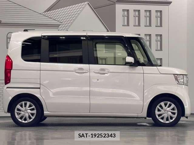 Honda N BOX 2022-06 8881031-9