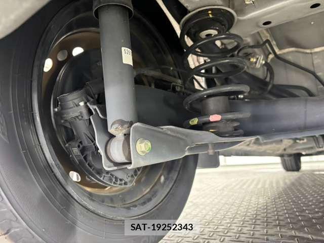 Honda N BOX 2022-06 8881031-12