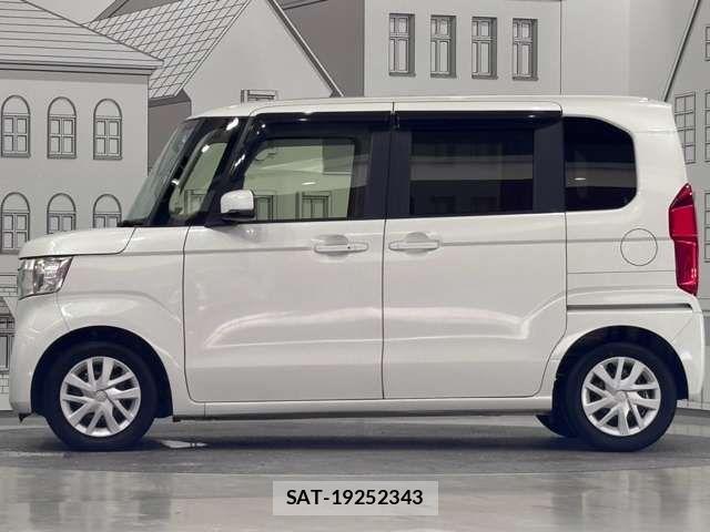Honda N BOX 2022-06 8881031-4