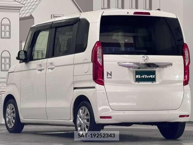 Honda N BOX 2022-06 8881031-6