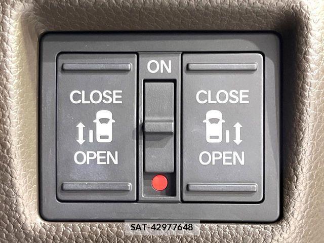 Honda N BOX 2022-03 8883999-4