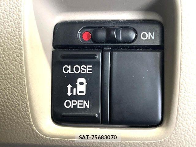 Honda N BOX 2013-08 8884023-4