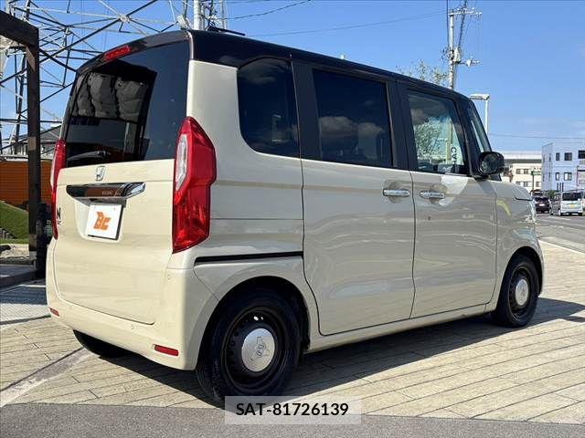 Honda N BOX 2022-03 8884004-14