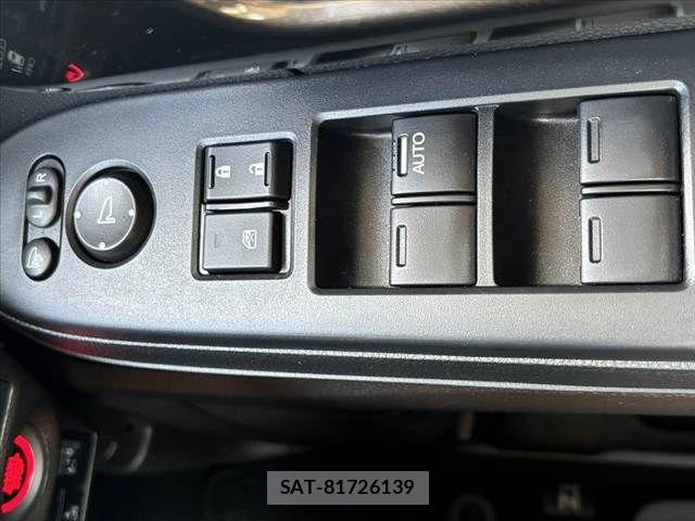 Honda N BOX 2022-03 8884004-24