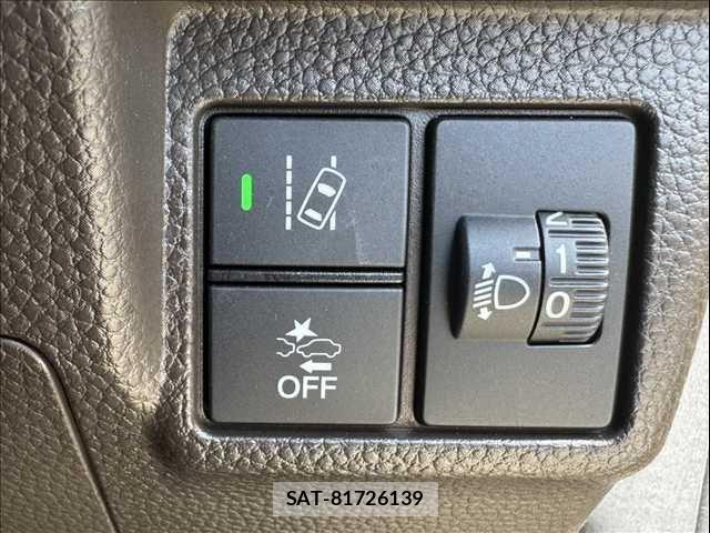 Honda N BOX 2022-03 8884004-26