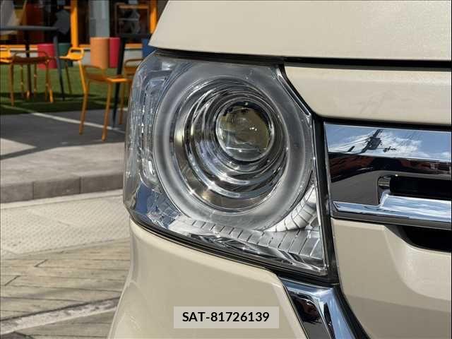 Honda N BOX 2022-03 8884004-29