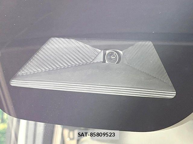 Honda N BOX 2023-11 8884001-5