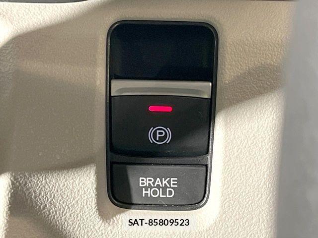 Honda N BOX 2023-11 8884001-6