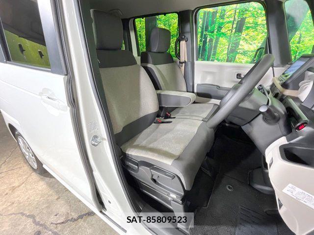 Honda N BOX 2023-11 8884001-8